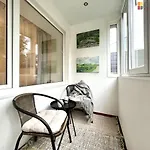 First Floor With Balcony Center Appartamento Narva