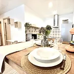 First Floor With Balcony Center * Narva