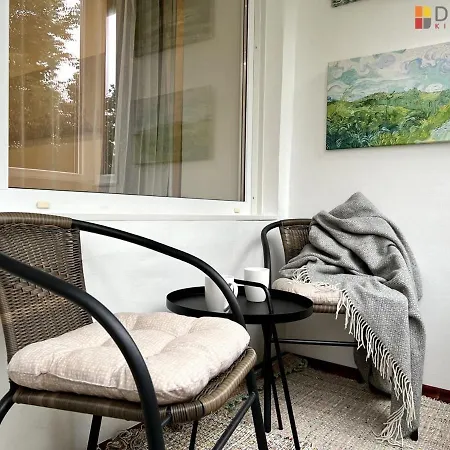 First Floor With Balcony Center Apartment *