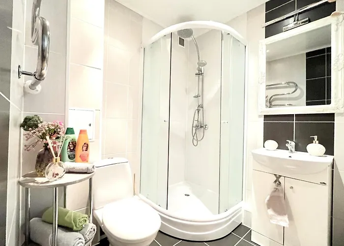 First Floor With Balcony Center Narva