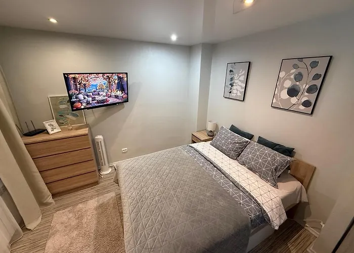 Apartment First Floor With Balcony Center